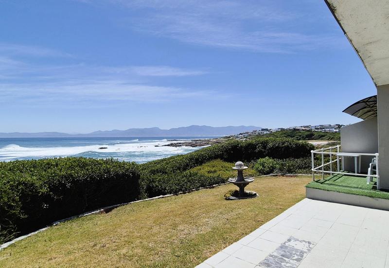 7 Bedroom Property for Sale in De Kelders Western Cape